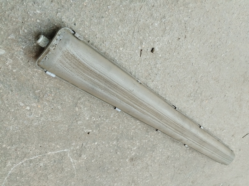 carcasa ambientada fluorescente taller nof 5.5x126x11 12u